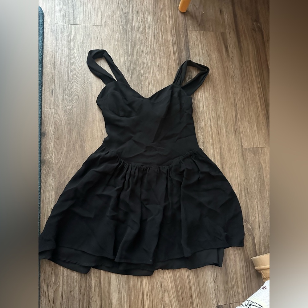 Elegant Black Sleeveless Dress